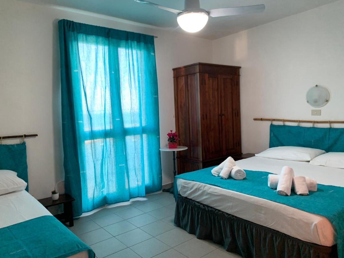 La Bussola Hotel Porto Palo Bagian luar foto