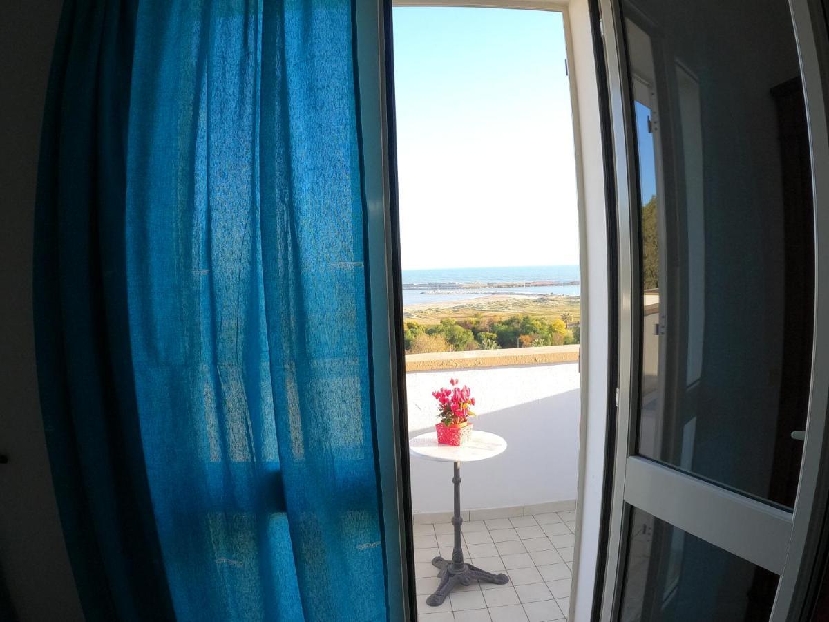 La Bussola Hotel Porto Palo Bagian luar foto